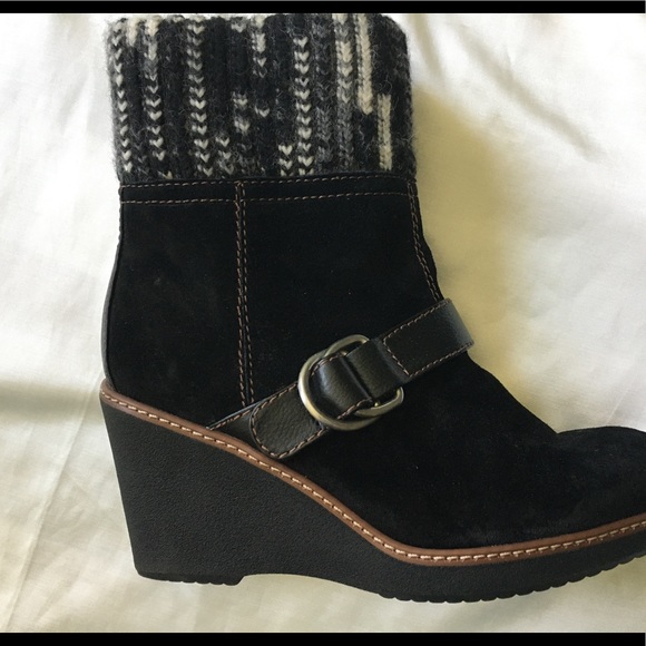 averie wedge snake boots